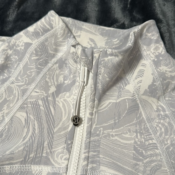 Like New! Lululemon Define Jacket - Picture 3 of 5